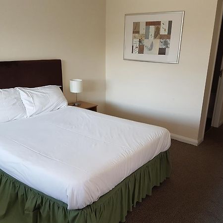 Plough Motel Stoke-on-Trent Extérieur photo