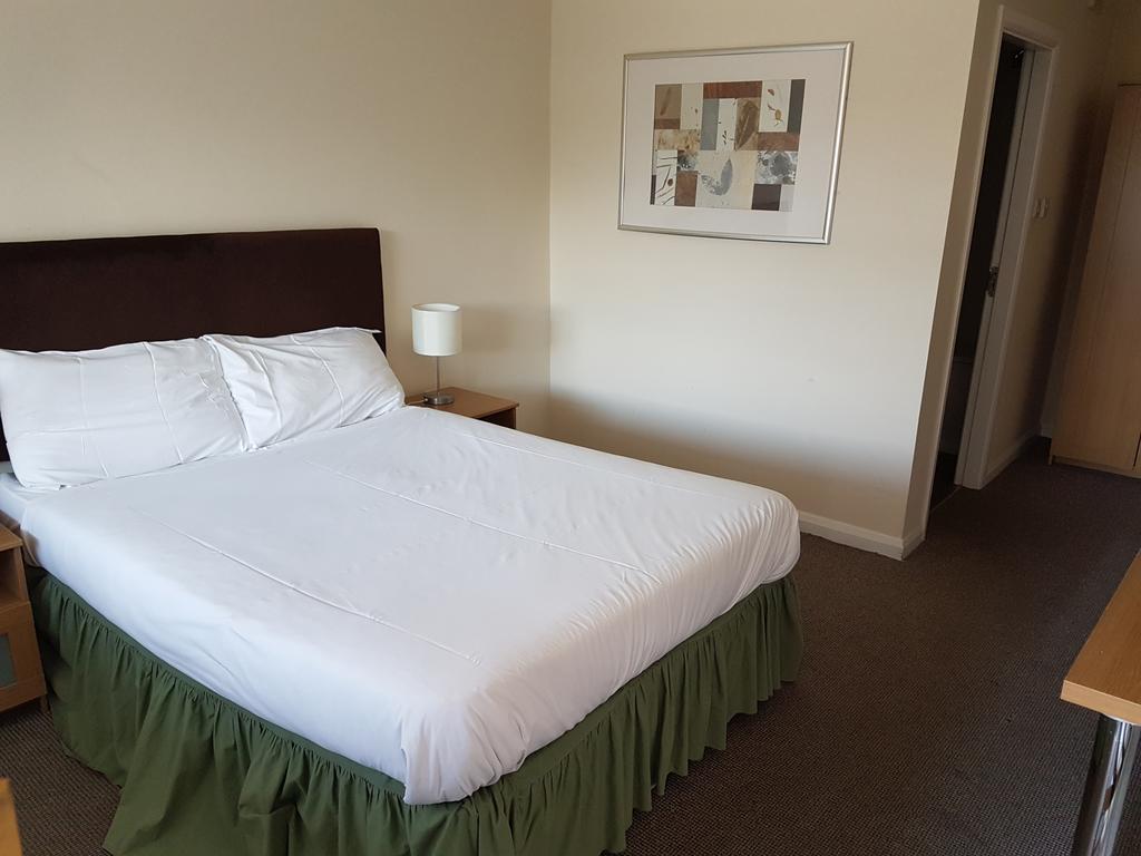 Plough Motel Stoke-on-Trent Extérieur photo