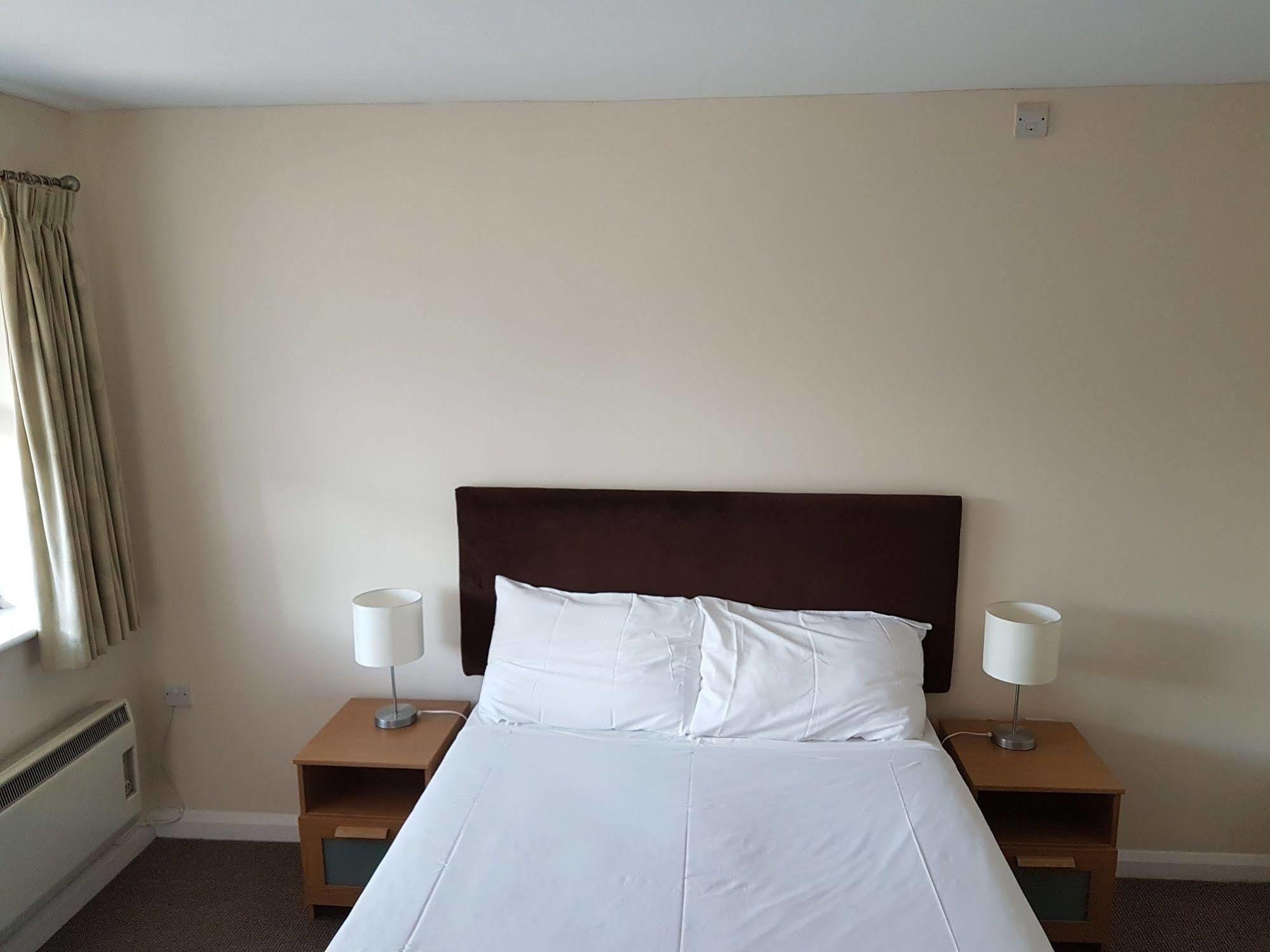 Plough Motel Stoke-on-Trent Extérieur photo