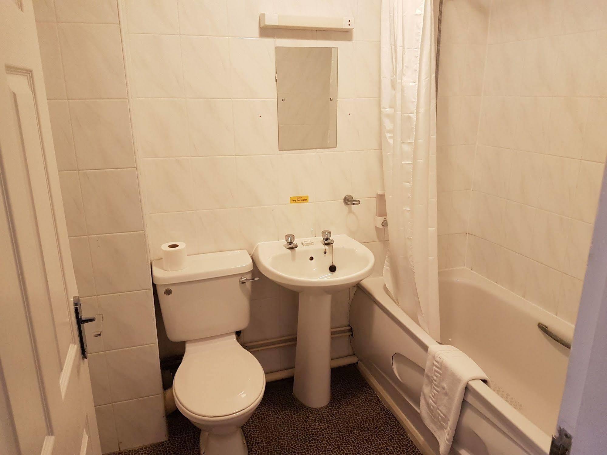 Plough Motel Stoke-on-Trent Extérieur photo